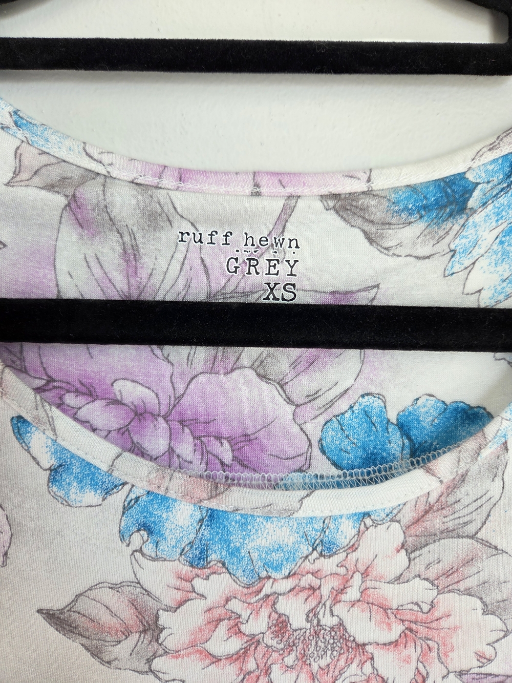 Ruff Hewn White Watercolor Floral Print Tank Top Asymmetrical Hem XS Rayon Blend - Picture 2 of 9